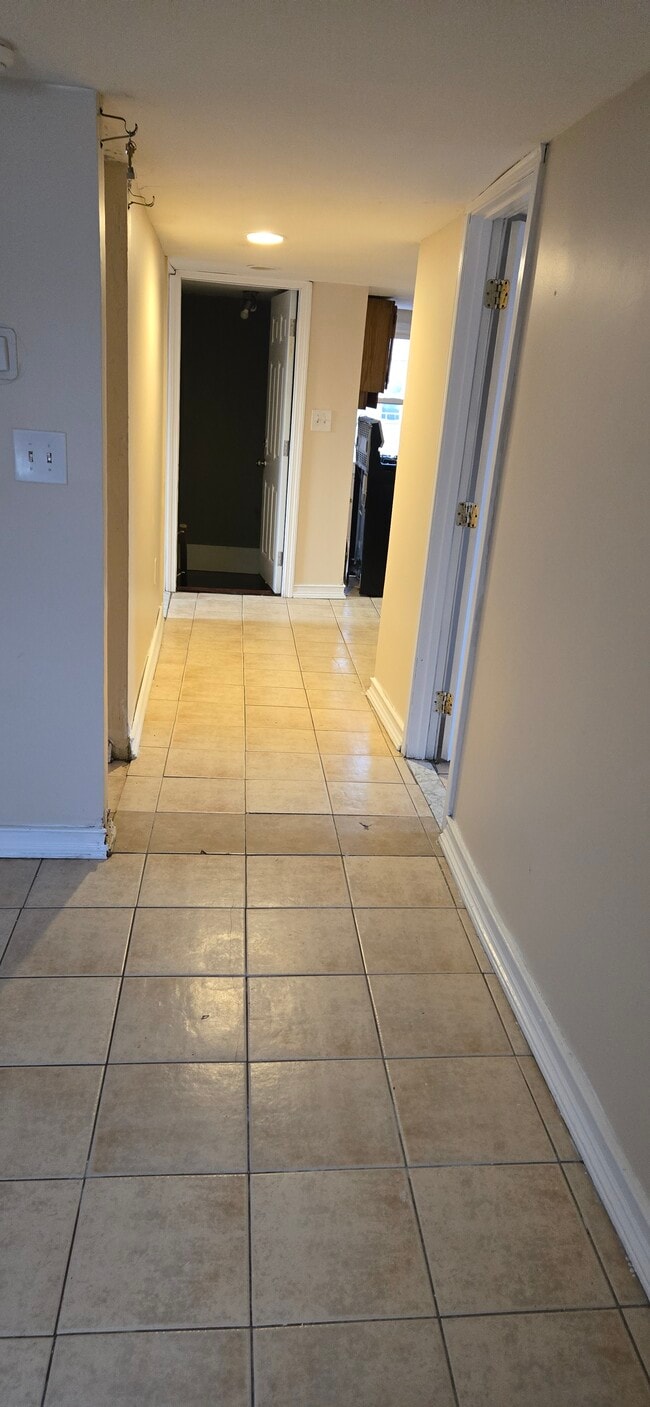 79 Wilson St, Unit 3RD FLOOR in Providence, RI - Building Photo - Building Photo