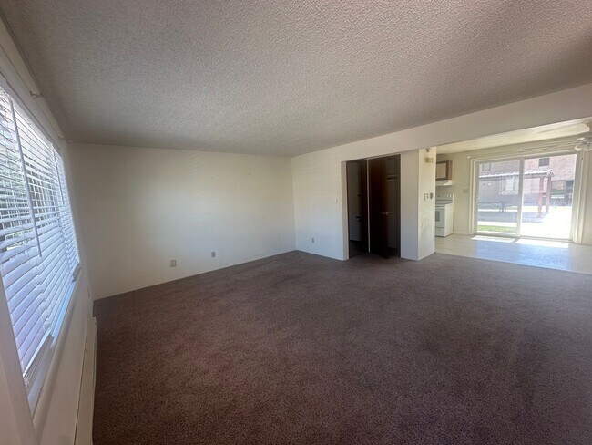 536 W 42nd St in Scottsbluff, NE - Building Photo - Building Photo