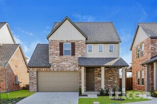 209 Hockliffe Ct in Saginaw, TX - Building Photo