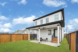 3513 Omega St in Houston, TX - Building Photo - Building Photo