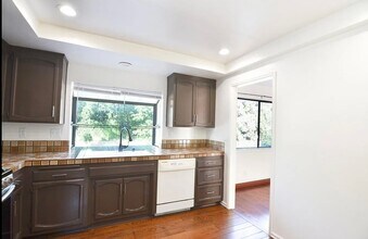 26311 W Plata Ln in Calabasas, CA - Building Photo - Building Photo