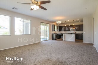 12018 W Tether Trl in Peoria, AZ - Building Photo - Building Photo