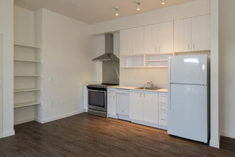 Ice House Midtown in Sacramento, CA - Foto de edificio - Interior Photo