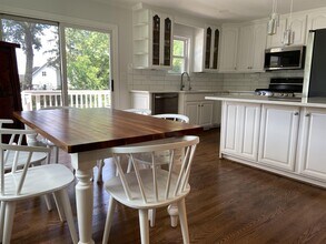 204 Charles St SE in Vienna, VA - Building Photo - Building Photo