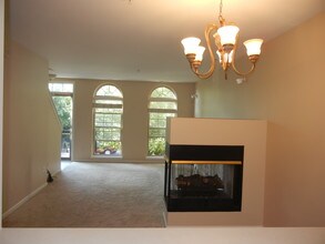 39471 Springwater Dr in Northville, MI - Building Photo - Building Photo