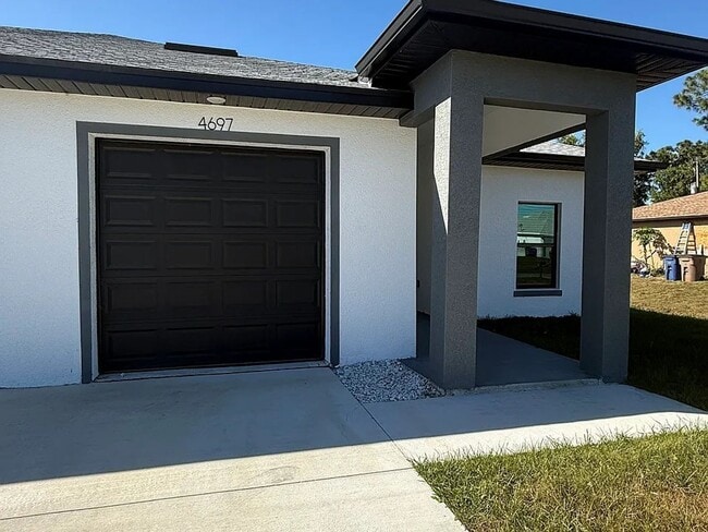 property at 4697 Golfview Blvd