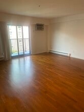 140 Pleasant St, Unit 401## in Brookline, MA - Building Photo - Building Photo