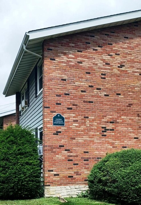 121 Fire Island Ave in Babylon, NY - Foto de edificio