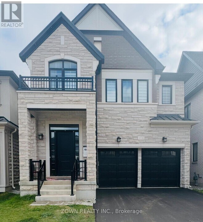 1336 Hydrangea Gdns in Oakville, ON - Building Photo