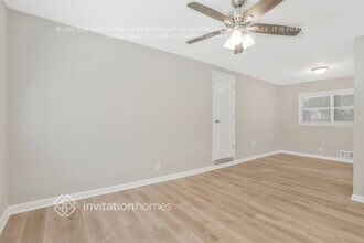 544 Oakside Dr SW in Atlanta, GA - Building Photo - Building Photo