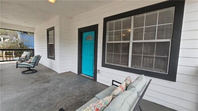 1079 Regent St SW in Atlanta, GA - Foto de edificio - Building Photo