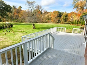 39 Jackson St in Avon, CT - Building Photo - Building Photo