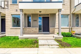 3343 Vardon Wy in Oakville, ON - Building Photo - Building Photo