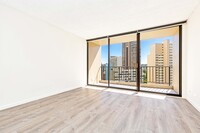 411 Hobron Ln, Unit Chateau Waikiki in Honolulu, HI - Building Photo - Building Photo