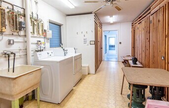 651 Pine Dr in Pompano Beach, FL - Foto de edificio - Building Photo