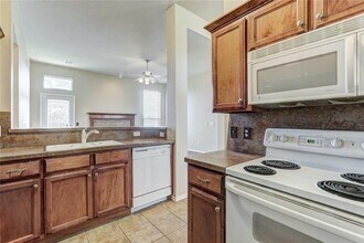 16228 Panther Way in Edmond, OK - Building Photo - Building Photo