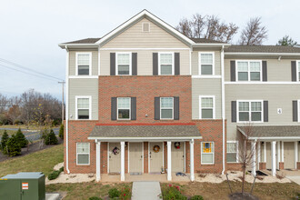 Red Rock Preserve in Branchburg, NJ - Foto de edificio - Building Photo