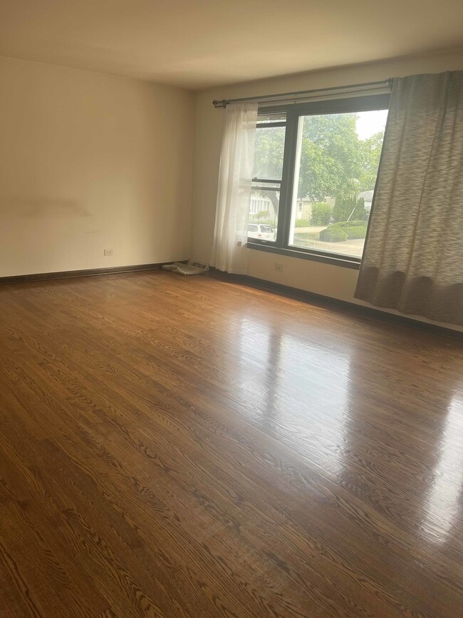 5158 Carol St in Skokie, IL - Building Photo - Building Photo