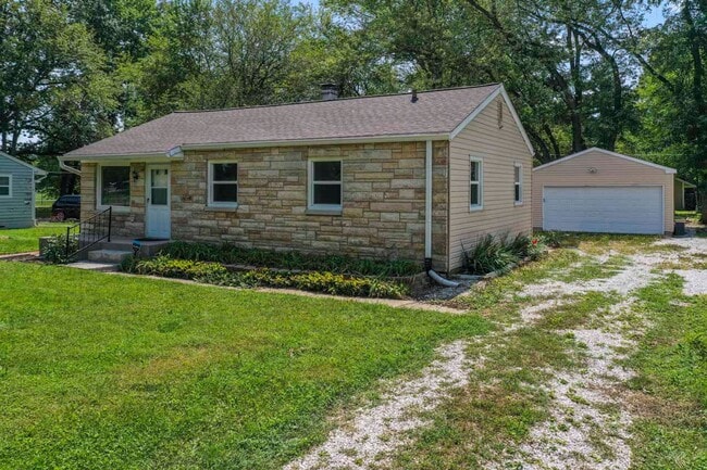 1909 Mayfair Dr in Indianapolis, IN - Building Photo - Building Photo