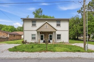 1003 Orchard St in Carthage, MO - Building Photo - Building Photo