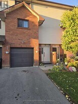 61 Collins Crescent in Brampton, ON - Building Photo