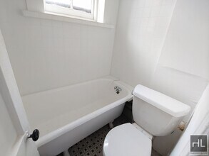 323A E 89th St, Unit 3E in New York, NY - Building Photo - Building Photo