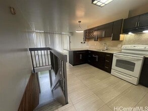739 Hausten St in Honolulu, HI - Building Photo - Building Photo