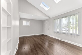 28735 Brentwood St in Southfield, MI - Building Photo - Building Photo