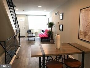 743 Clymer St in Philadelphia, PA - Building Photo - Building Photo
