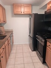 56 Townsend St, Unit B13 in Abington, MA - Building Photo - Building Photo