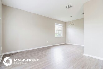 1921 Tilden Pl in Trinity, FL - Foto de edificio - Building Photo