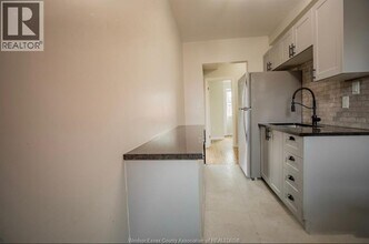 416 Lincoln Rd in Windsor, ON - Foto de edificio - Building Photo