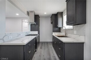 3630 Russell St in Riverside, CA - Building Photo