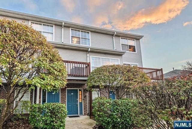 1434 Westgate Dr in Fort Lee, NJ - Building Photo - Building Photo