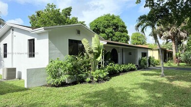 460 NW 90th St in El Portal, FL - Building Photo - Building Photo