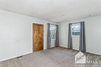2046 S Gold St in Wichita, KS - Foto de edificio - Building Photo