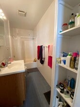 9 Cameron Ave, Unit 1 in Somerville, MA - Foto de edificio - Building Photo