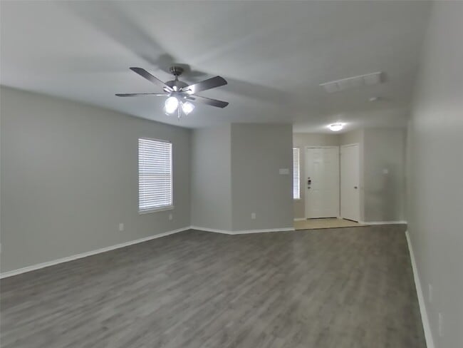 7215 Lazy Summer Ct in Magnolia, TX - Building Photo - Building Photo