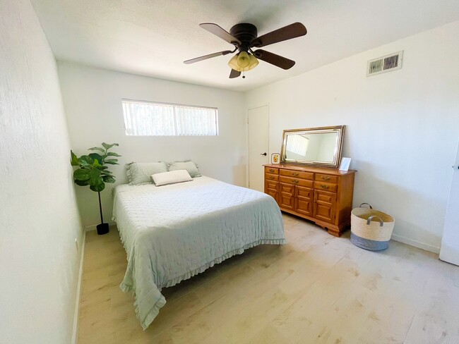 74701 Merle Dr in Palm Desert, CA - Building Photo - Building Photo