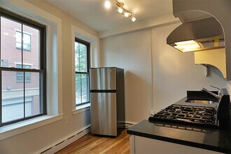 106 Willow St, Unit 2 in Cambridge, MA - Building Photo - Building Photo