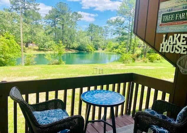 property at 108 Lakeside Villla