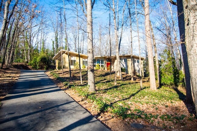 6495 Vernon Woods Dr NE