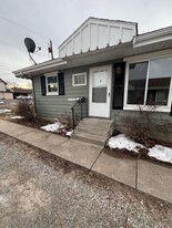4312-4312.5-43125 Pearl St in Kansas City, KS - Building Photo