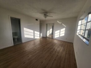 232 NE 12th Ave in Hallandale Beach, FL - Building Photo - Building Photo