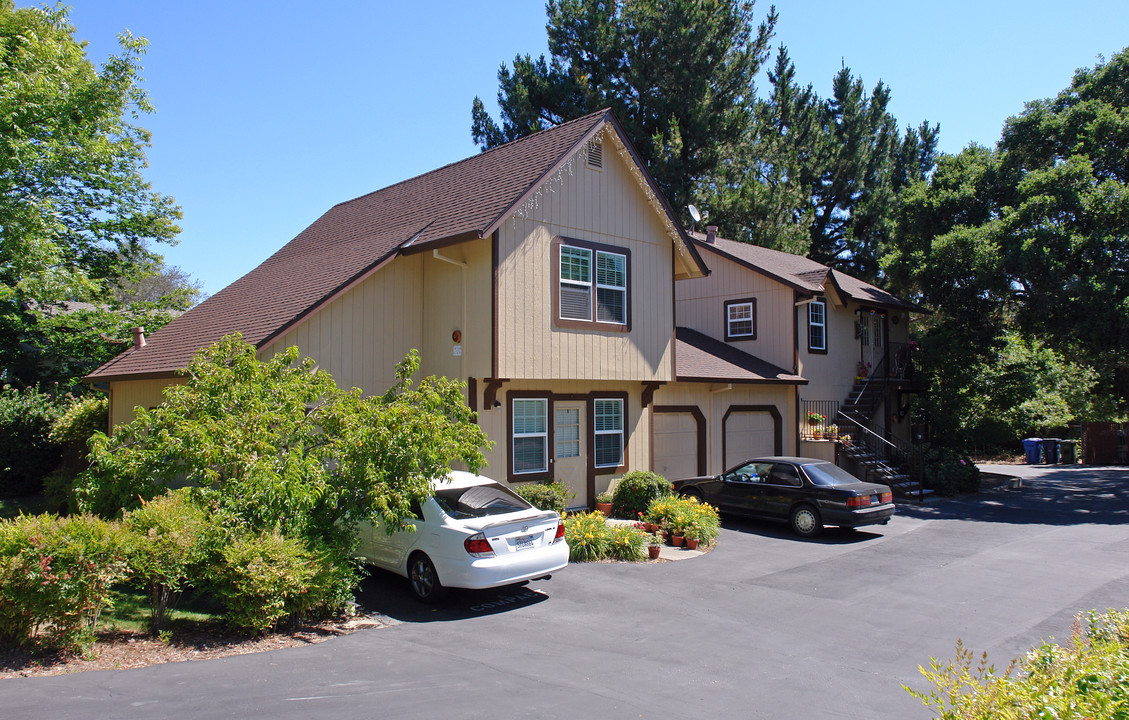 251 Pleasant Hill Ave in Sebastopol, CA - Building Photo