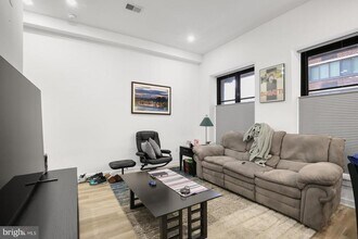 1415 Locust St in Philadelphia, PA - Building Photo - Building Photo