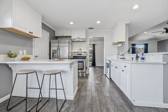 1607 Malibu Dr in Carrollton, TX - Building Photo - Building Photo