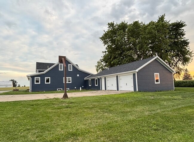 property at 5711 Reier Rd