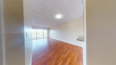 9363 Fontainebleau Blvd-Unit -H205 in Miami, FL - Building Photo - Building Photo