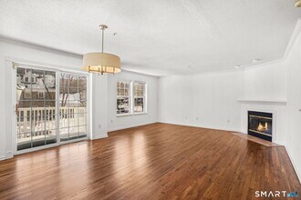 631 Danbury Rd in Ridgefield, CT - Building Photo - Building Photo